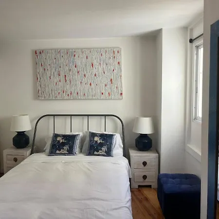 One-bedroom Overlooking Castelo De São Jorge *